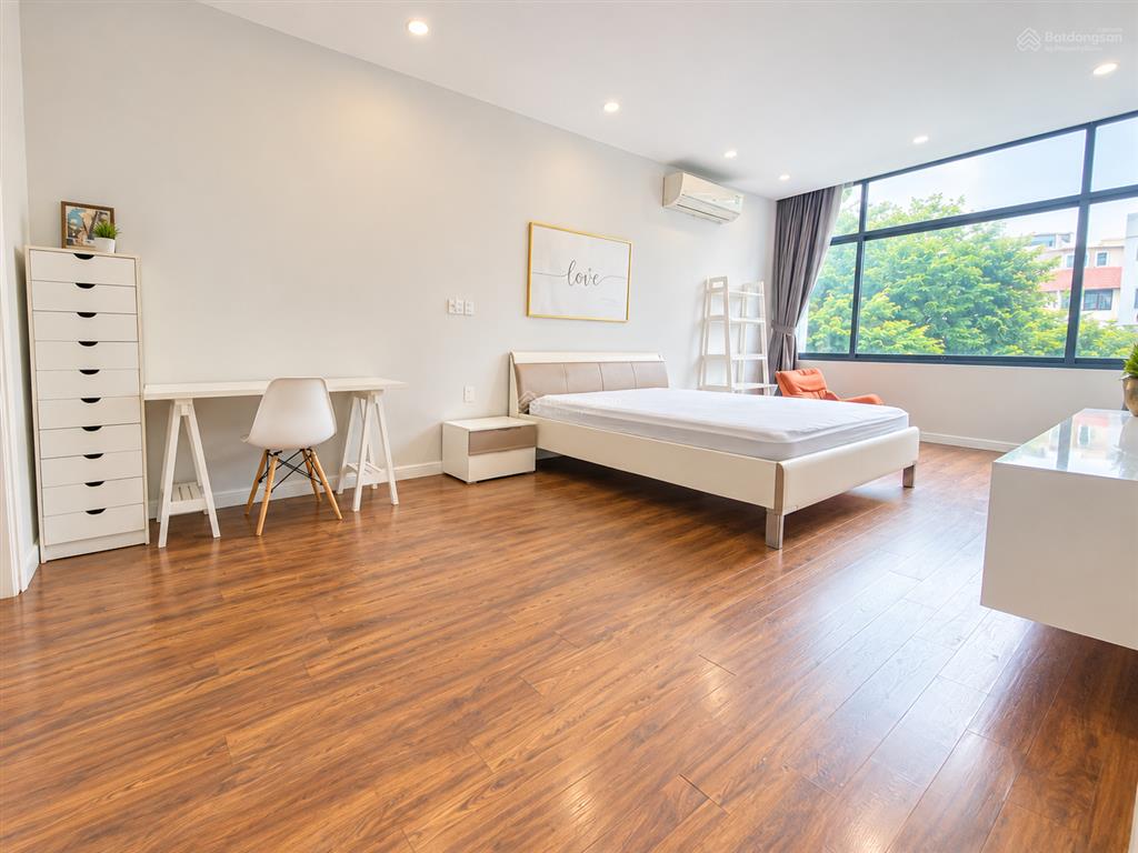 Cho thuê biệt thự 4,5 tầngkhu phố quảng an  tô ngọc vân, tây hồ, hà nội 0981 222 ***