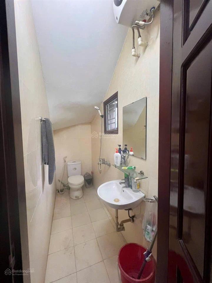 Cho thuê nhà 5 tầng phố âu cơ, tây hồ, hà nội 0981 222 ***