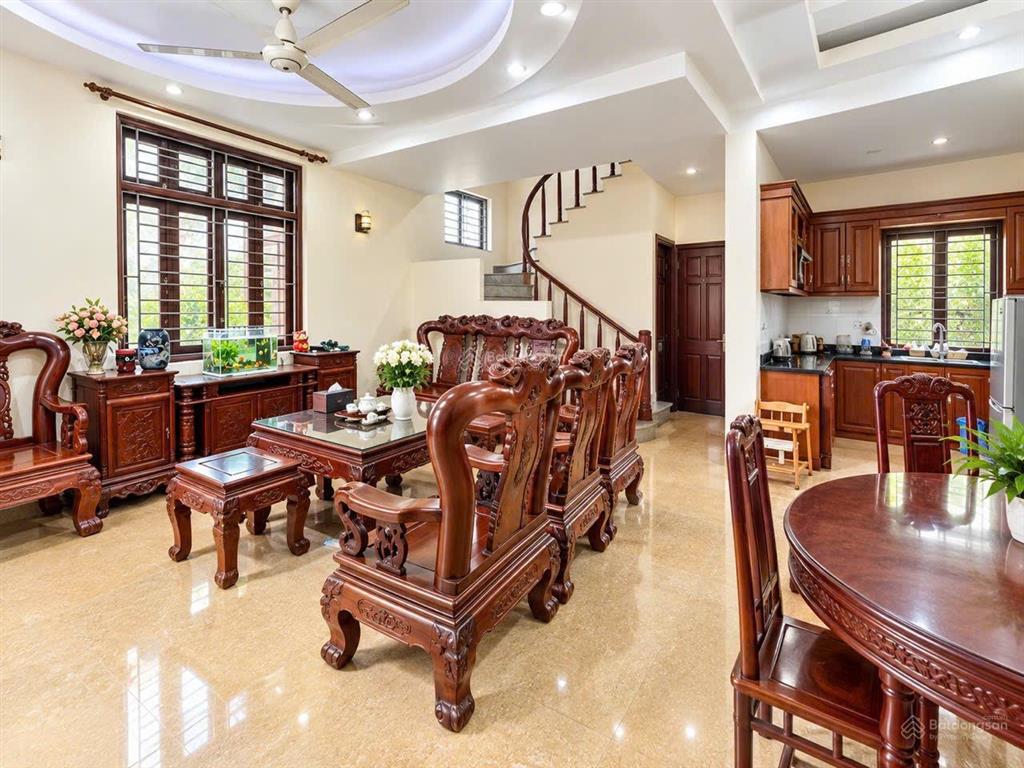 Cho thuê nhà 5 tầng phố âu cơ, tây hồ, hà nội 0981 222 ***