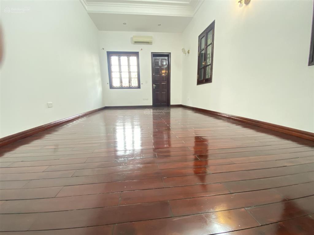 Cho thuê biệt thự 5 tầng khu phố quảng khánh, tây hồ, hà nội 0981 222 ***