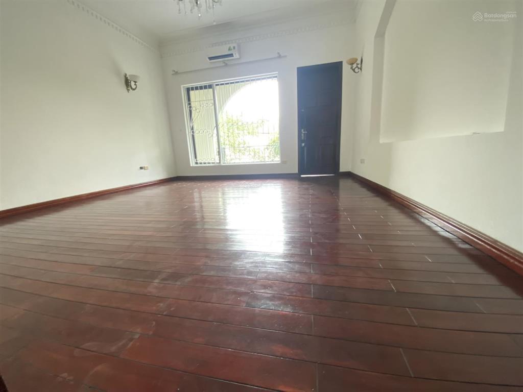 Cho thuê biệt thự 5 tầng khu phố quảng khánh, tây hồ, hà nội 0981 222 ***