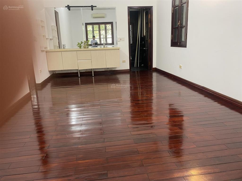 Cho thuê biệt thự 5 tầng khu phố quảng khánh, tây hồ, hà nội 0981 222 ***