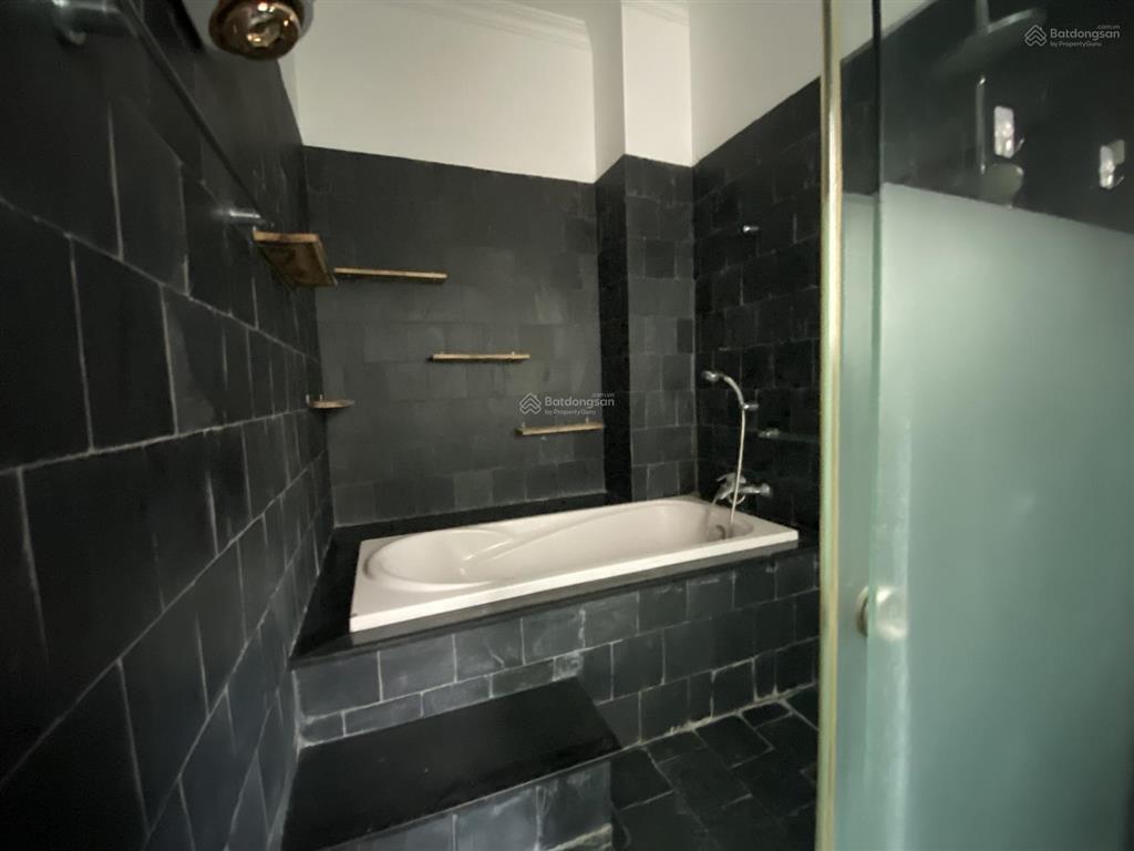 Cho thuê biệt thự 5 tầng khu phố quảng khánh, tây hồ, hà nội 0981 222 ***