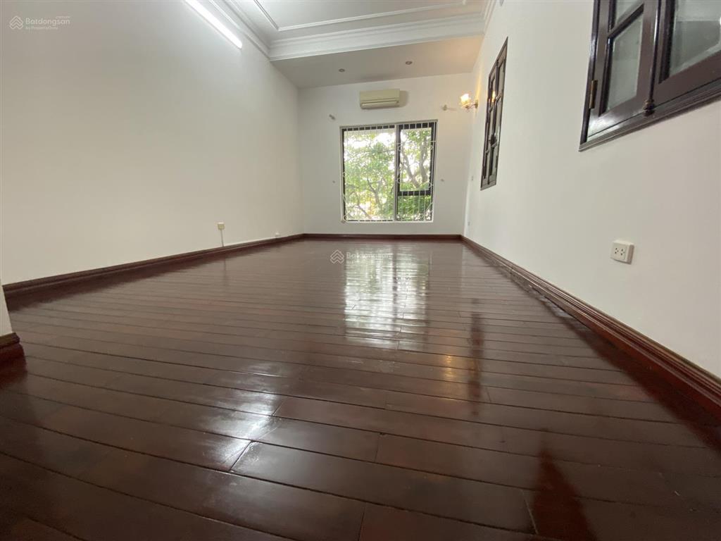 Cho thuê biệt thự 5 tầng khu phố quảng khánh, tây hồ, hà nội 0981 222 ***