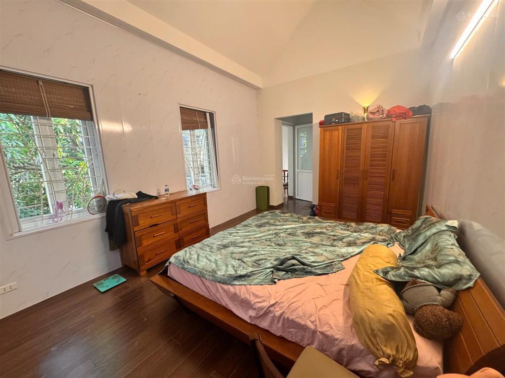 Cho thuê nhà vườn đẹp 5 tầng khu phố tứ liên, tây hồ, hà nội0981 222 ***
