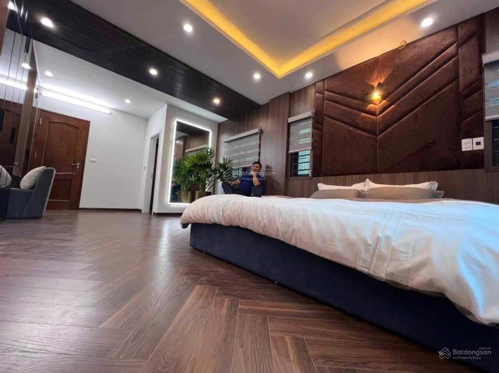Cho thuê nhà 5 tầng có thang máy khu phố tứ liên, tây hồ, hà nội 0981 222 ***
