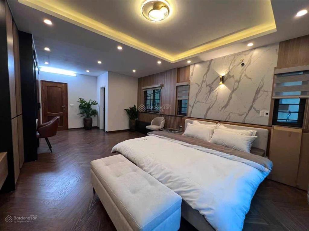 Cho thuê nhà 5 tầng có thang máy khu phố tứ liên, tây hồ, hà nội 0981 222 ***