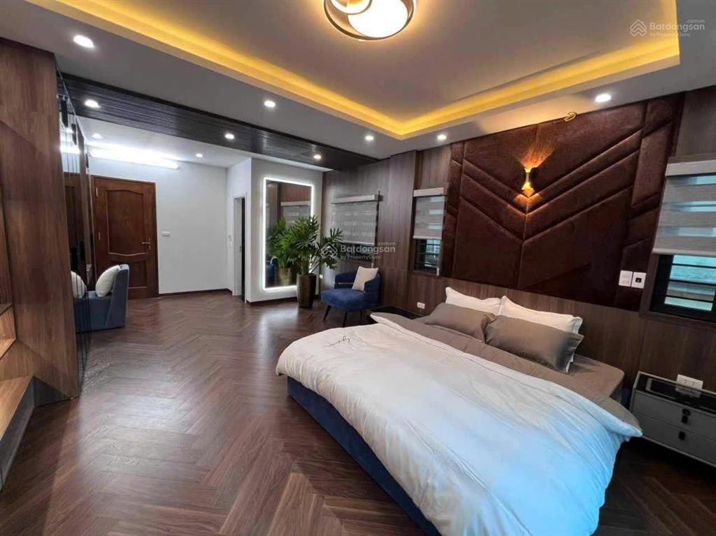 Cho thuê nhà 5 tầng có thang máy khu phố tứ liên, tây hồ, hà nội 0981 222 ***