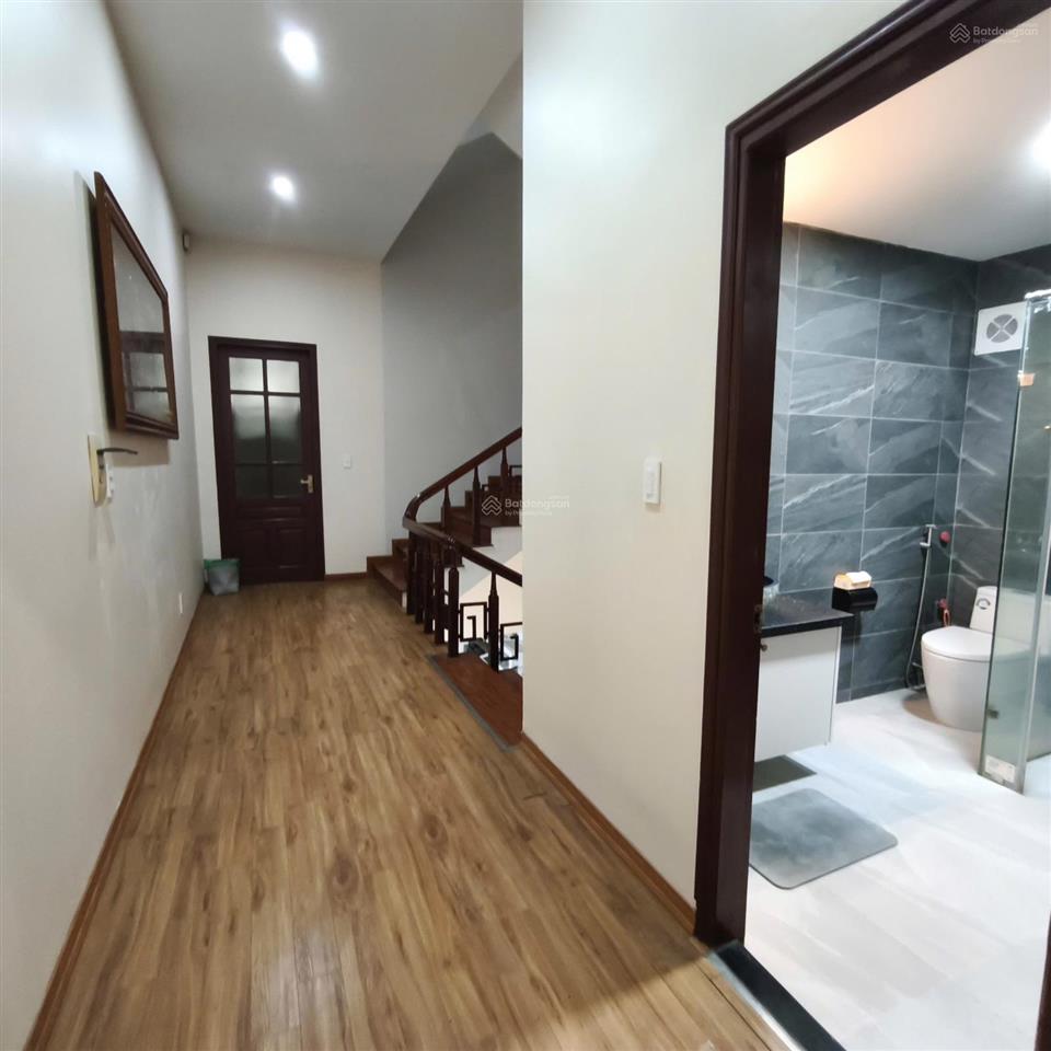 Cho thuê nhà 5 tầng phố âu cơ  tây hồ  hà nội 0981 222 ***
