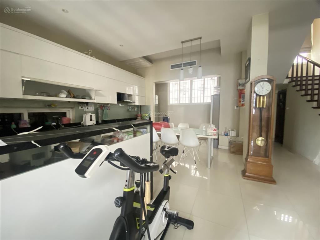 Cho thuê nhà 4 tầng mặt phố nguyễn đình thi  mặt hồ tây, hà nội 0981 222 ***