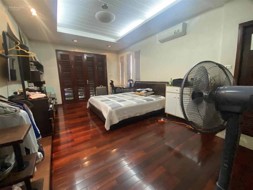 Cho thuê nhà 4 tầng mặt phố nguyễn đình thi  mặt hồ tây, hà nội 0981 222 ***