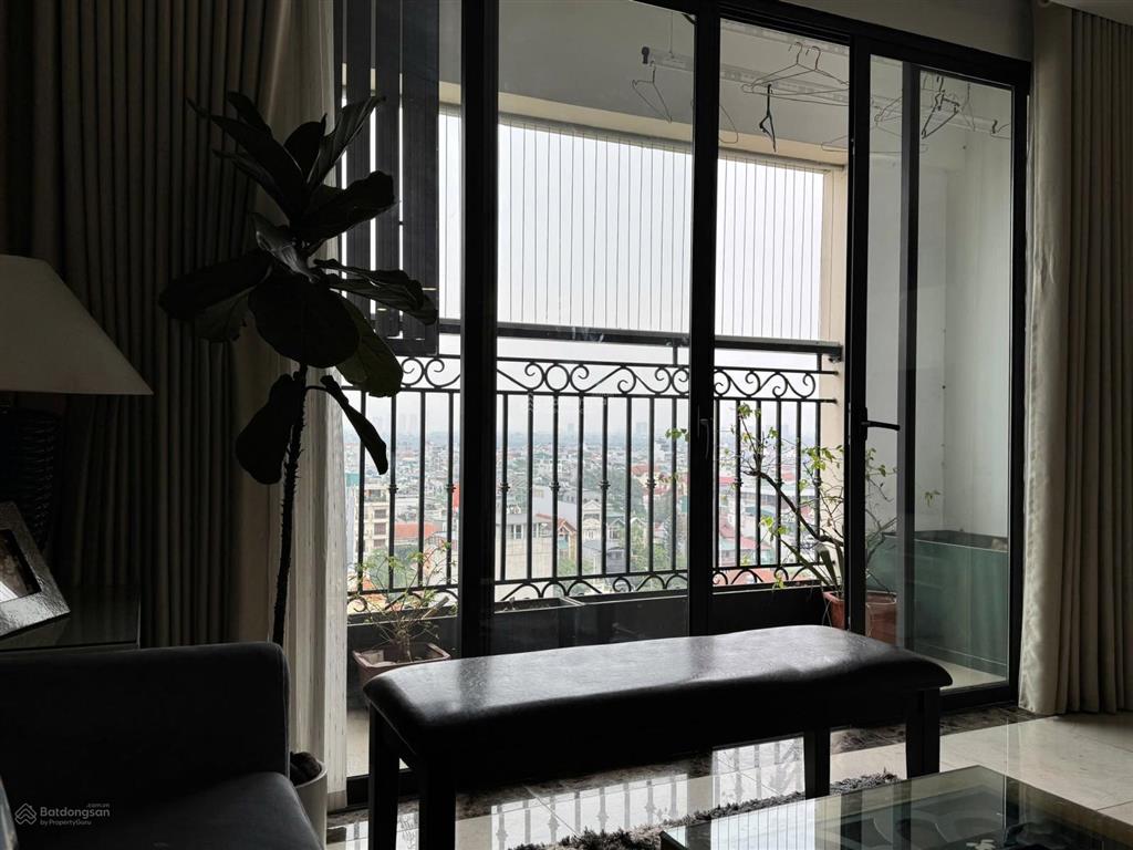 Cho thuê căn hộ 2 phòng ngủ d. le roi soleil, tây hồ, hà nội 098122206