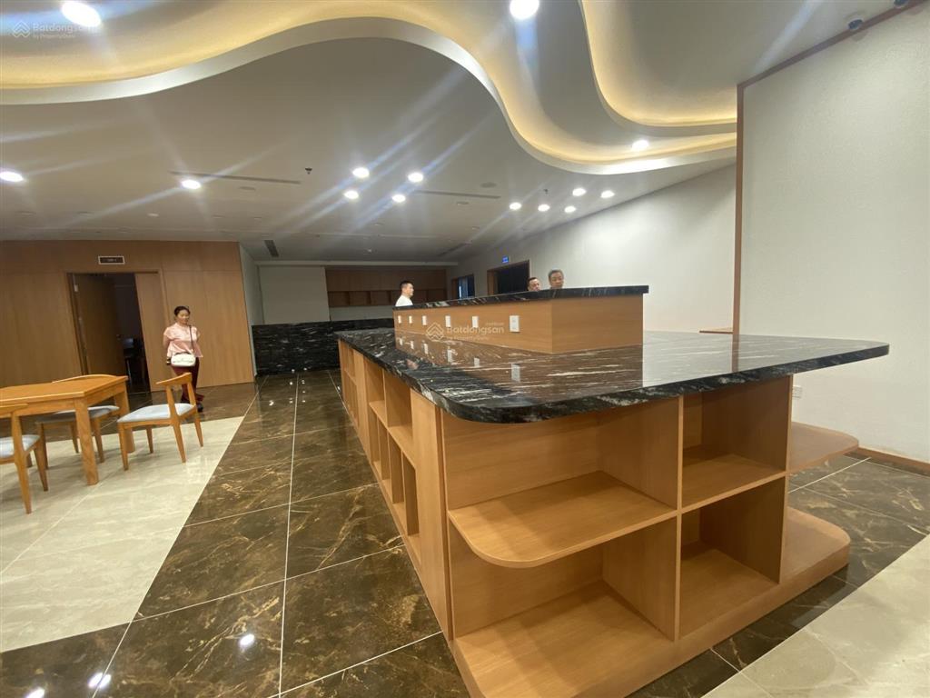 Cho thuê khách sạn 10 tầng mặt phố văn cao  ba đình, hà nội  0981 222 ***