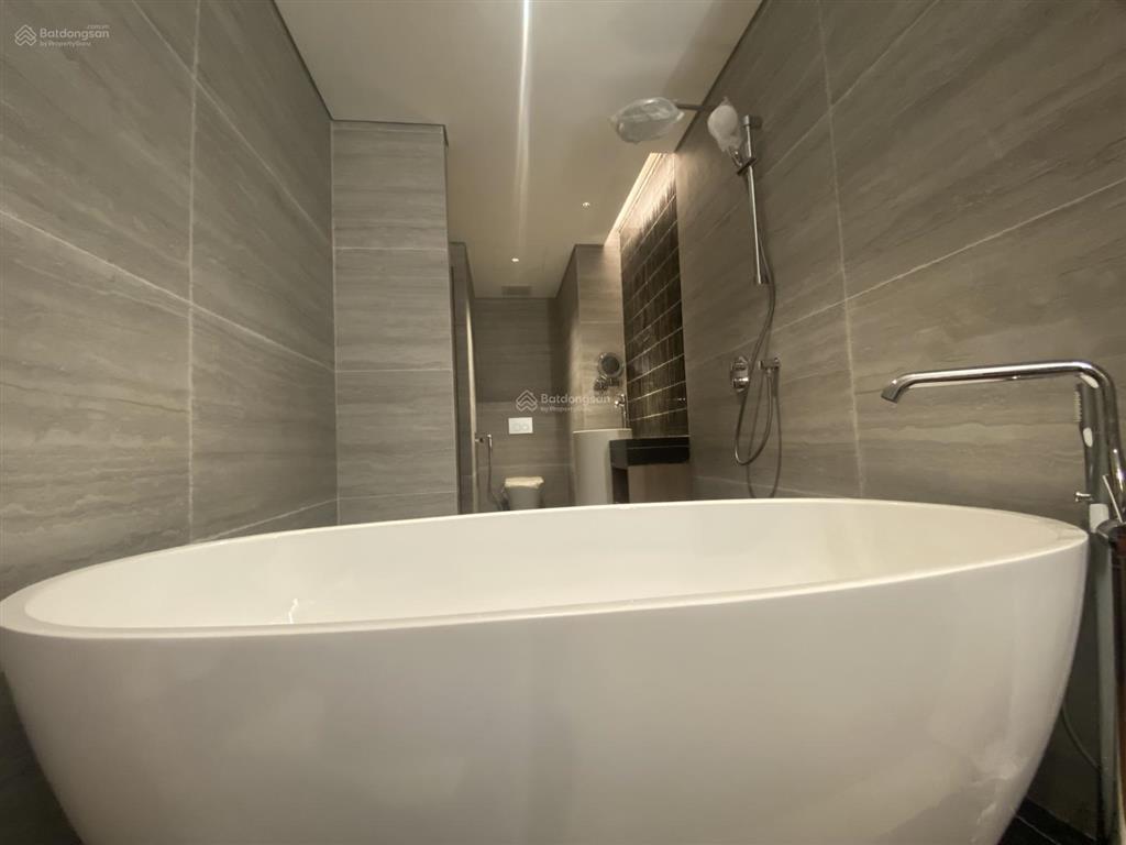 Cho thuê khách sạn 10 tầng mặt phố văn cao  ba đình, hà nội  0981 222 ***