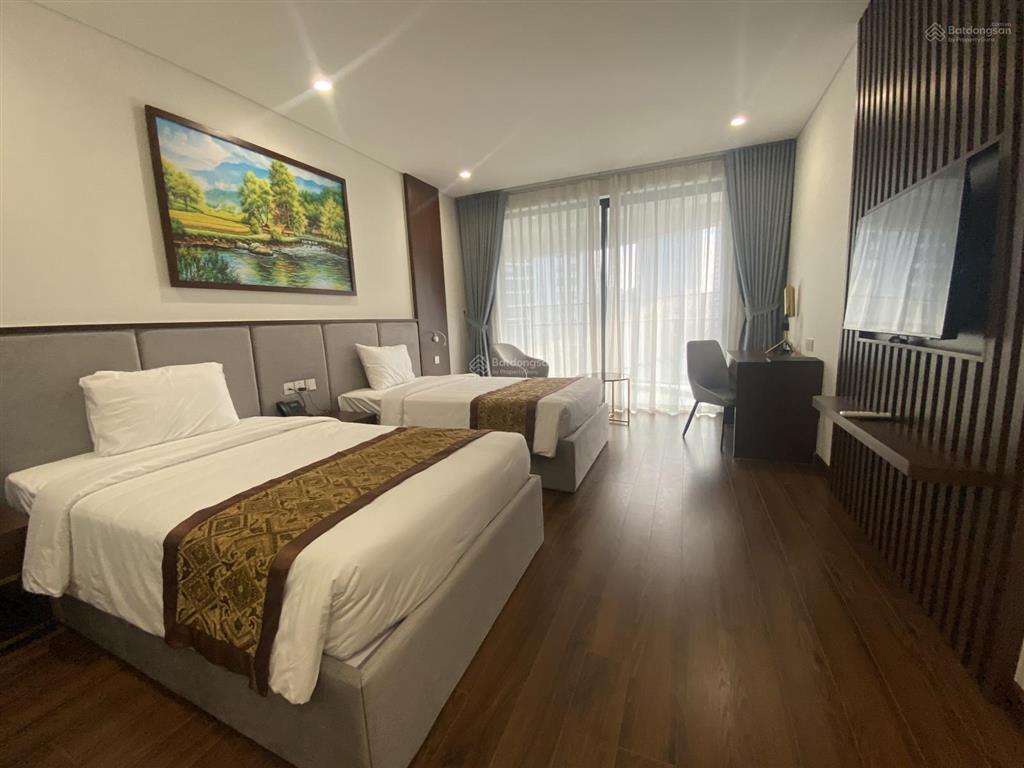 Cho thuê khách sạn 10 tầng mặt phố văn cao  ba đình, hà nội  0981 222 ***