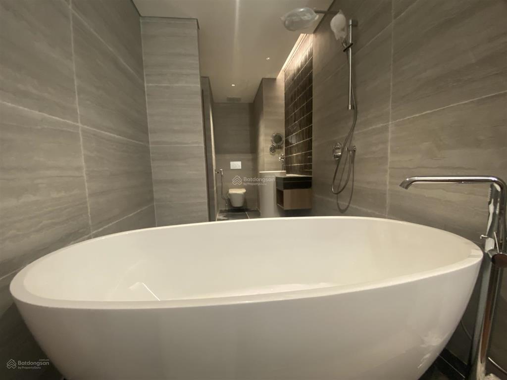 Cho thuê khách sạn 10 tầng mặt phố văn cao  ba đình, hà nội  0981 222 ***