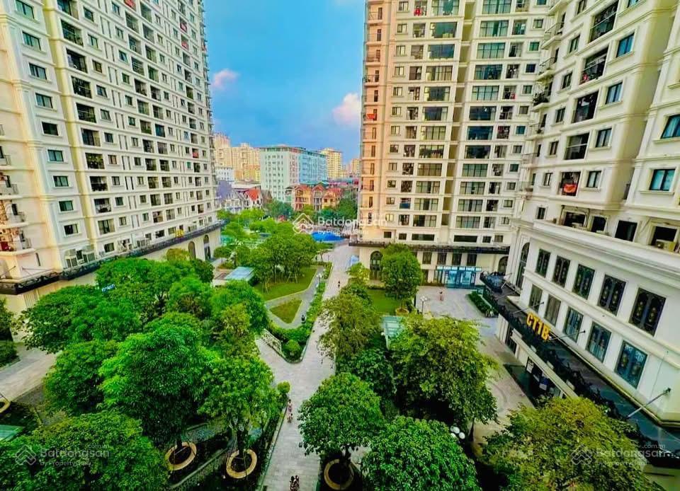 Cần bán gấp lô sh góc đẹp nhất dự án, 140m2, mặt tiền hơn 20m, sẵn dòng tiền 50tr/tháng, sẵn sổ đỏ
