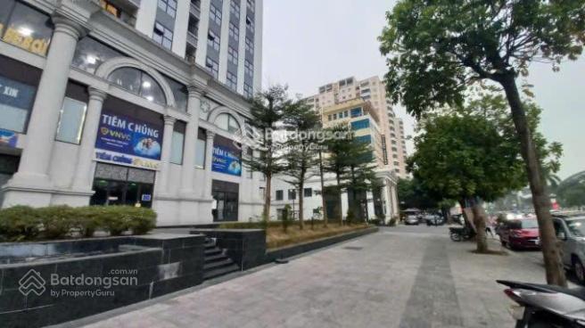 Chính chủ bán shophouse 3 tầng diện tích 148m2, hoàn thiện đầy đủ, sổ đỏ, giá 14.8 tỷ