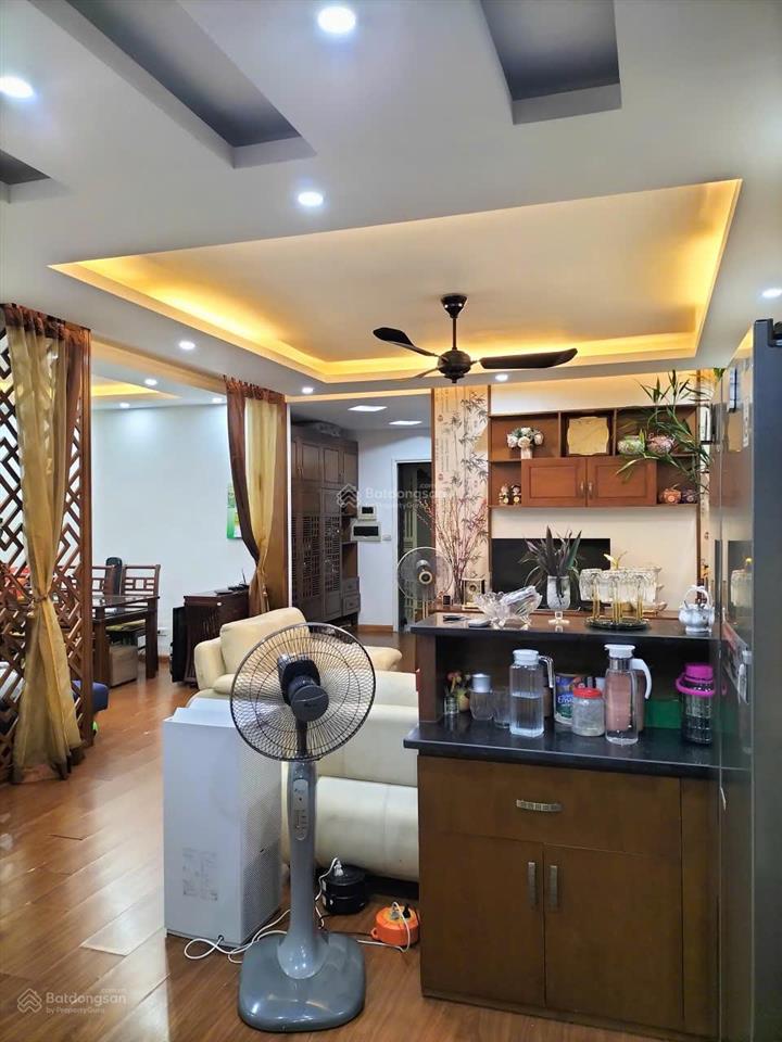 Bán gấp căn hộ 85,5m2 3pn nằm mặt phố phạm văn đồng giá hơn 6 tỷ