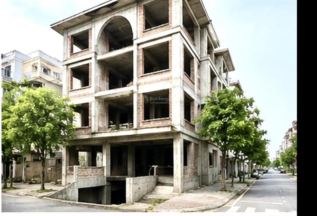 Chính chủ bán biệt thự trần kim xuyến dt 170m2 giá 74 tỷ