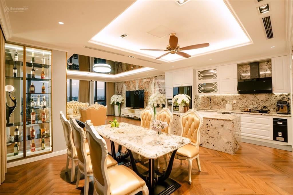 Chính chủ bán tòa văn phòng trung yên 80m2 xây 5 tầng giá 36 tỷ.