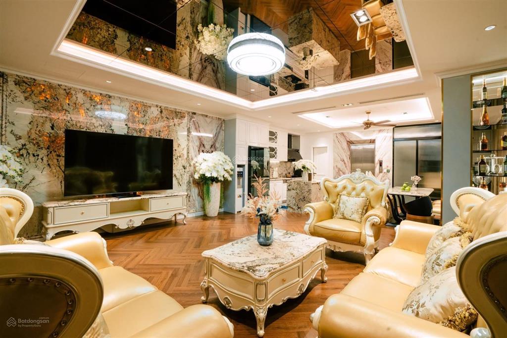 Chính chủ bán tòa văn phòng trung yên 80m2 xây 5 tầng giá 36 tỷ.