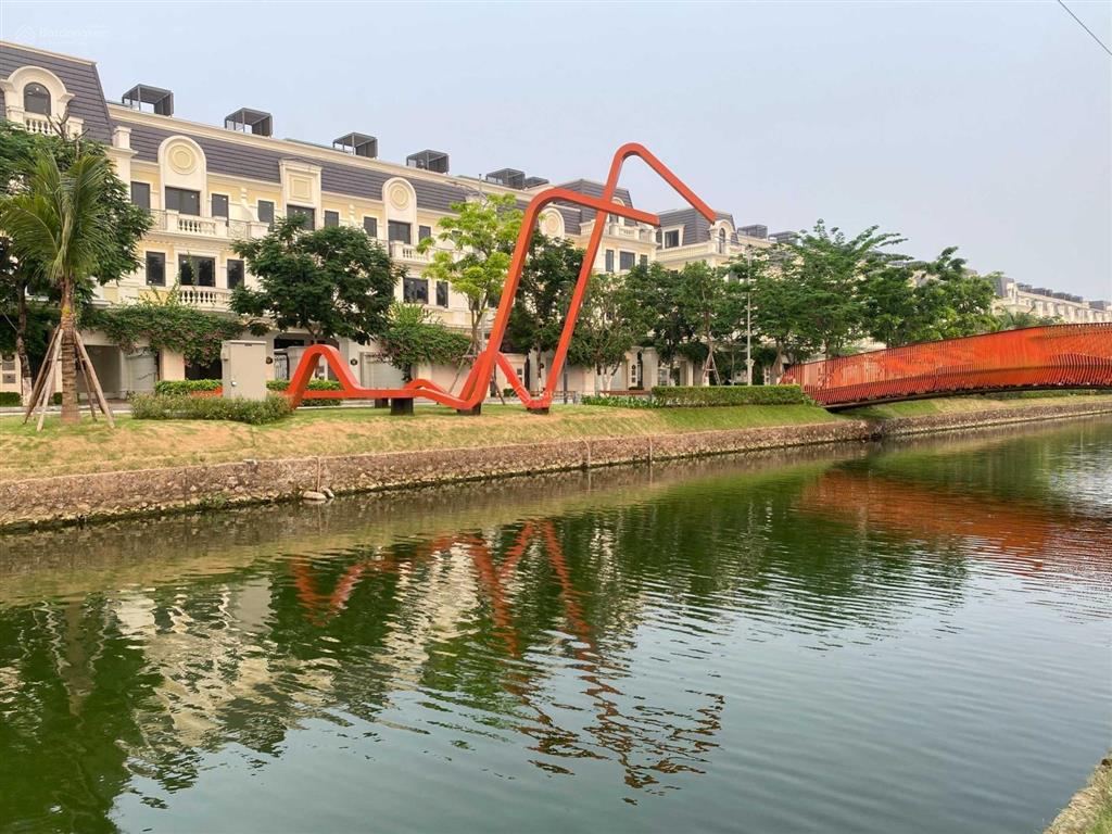 Biệt thự song lập 200m² hướng đông nam, đường 25m, giá cho nhà đầu tư