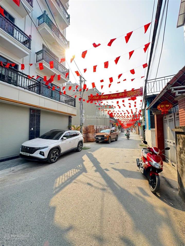 Bán nhà mặt phố tại đường độ chàng, quốc oai, vừa ở vừa kinh doanh vp. 6 tầng có thang máy