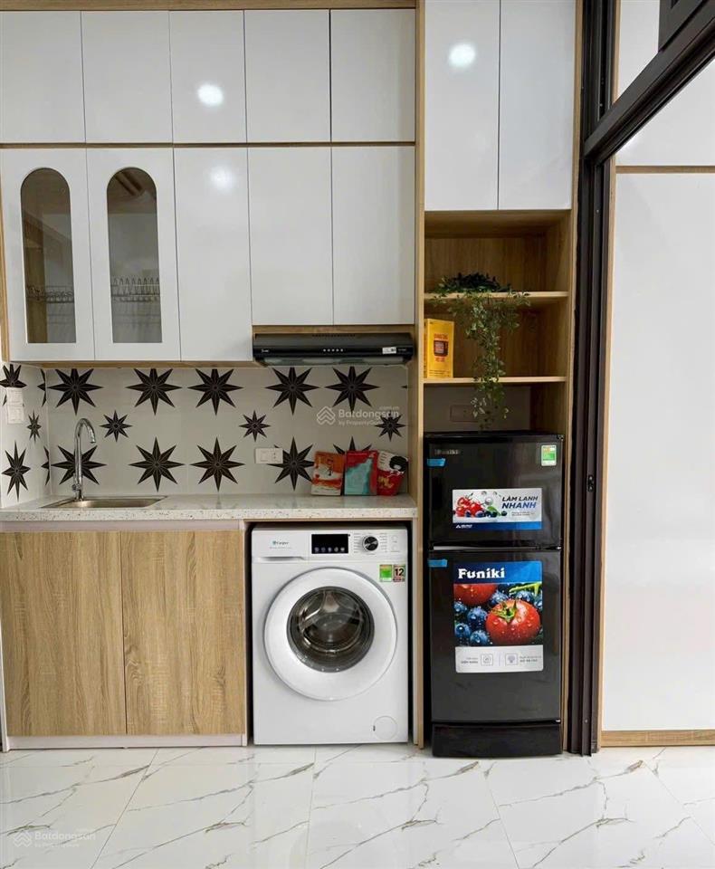 Bán tòa ccmn ngõ 95 cự lộc, 16,8 tỷ, 52,8m2, 10pn, 10wc, doanh thu 9001 tỷ/năm.