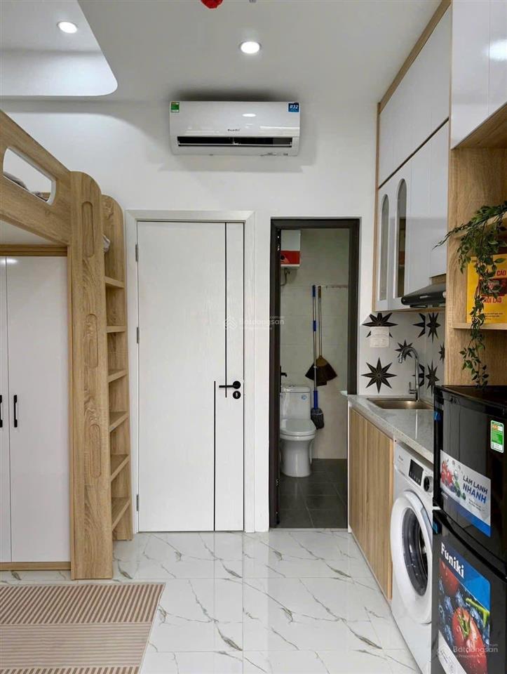 Bán tòa ccmn ngõ 95 cự lộc, 16,8 tỷ, 52,8m2, 10pn, 10wc, doanh thu 9001 tỷ/năm.