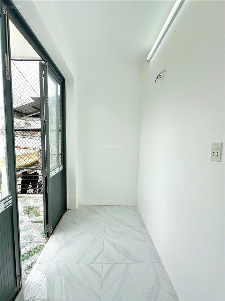 Bán gấp nhà 46m2 x 2 tầng đẹp, 3,8 tỷ nở hậu đẹp ở luôn. p hoàng diệu  đà nẵng