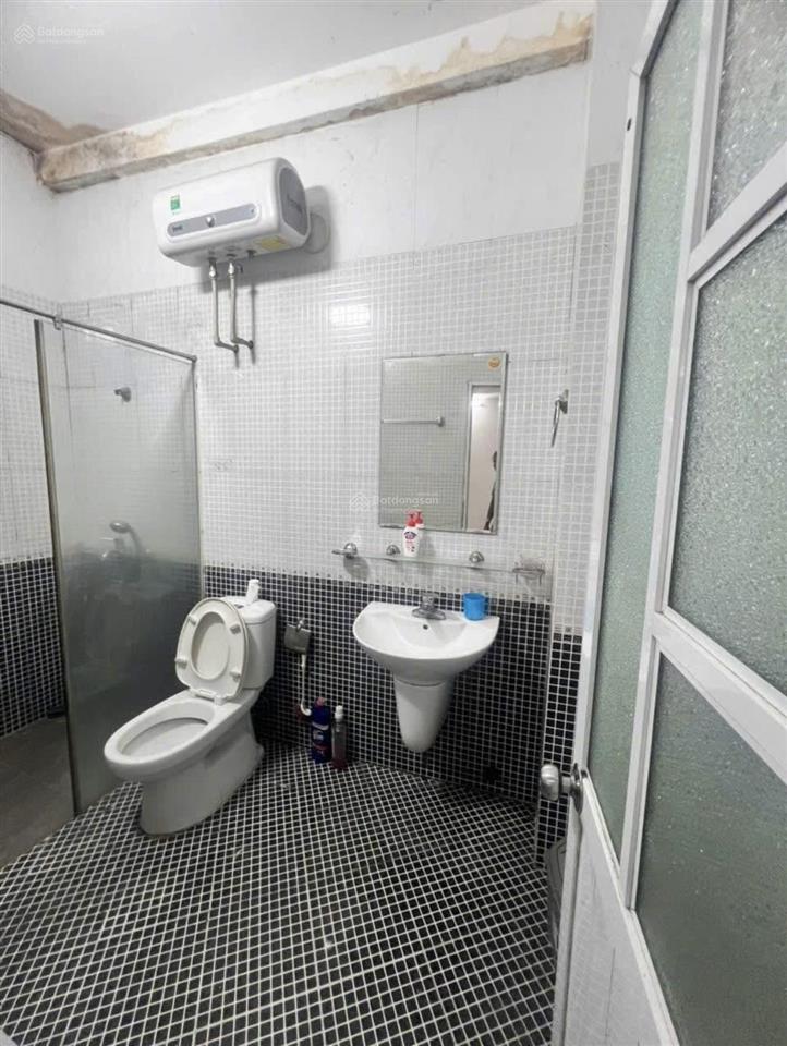 Cho thuê nhà riêng 25m x 2t, 2pn, giá 6,5 triệu phố trường chinh