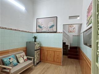 Chính chủ bán nhà 20 mx2 tầng, đẹp ở luôn, ô tô cách 30m. 4,25 tỷ p. trường chinh