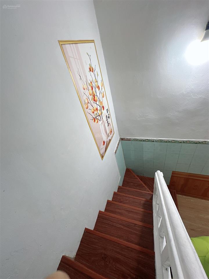 Chính chủ bán nhà 20 mx2 tầng, đẹp ở luôn, ô tô cách 30m. 4,25 tỷ p. trường chinh