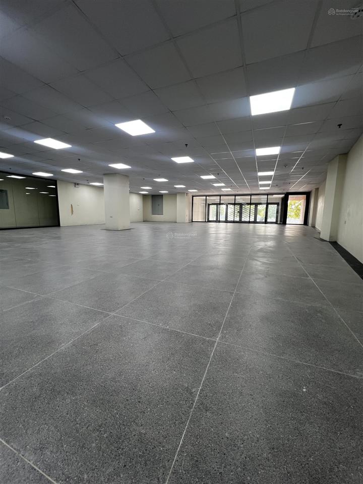 Bán toà nhà 10 tầng mặt phố hồng tiến, 500m2, mt 18m, view hồ, đón cầu trần hưng đạo sắp xong
