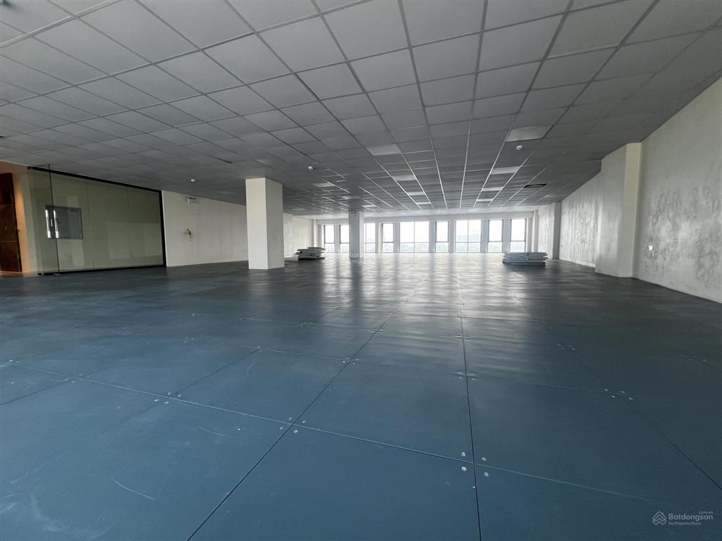 Bán toà nhà 10 tầng mặt phố hồng tiến, 500m2, mt 18m, view hồ, đón cầu trần hưng đạo sắp xong