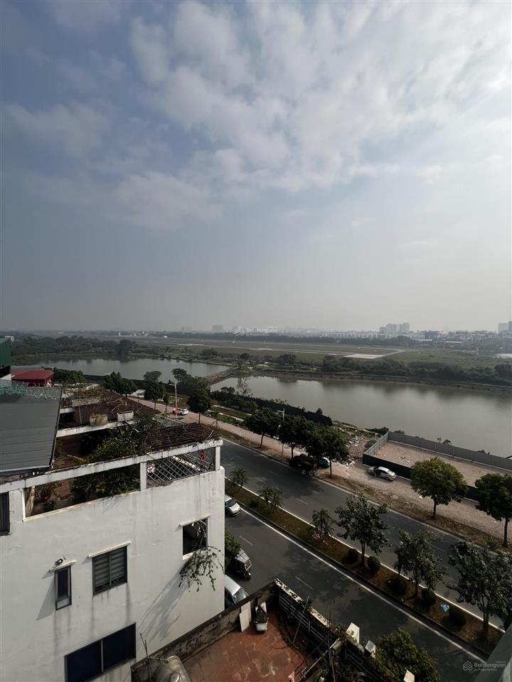 Bán toà nhà 10 tầng mặt phố hồng tiến, 500m2, mt 18m, view hồ, đón cầu trần hưng đạo sắp xong
