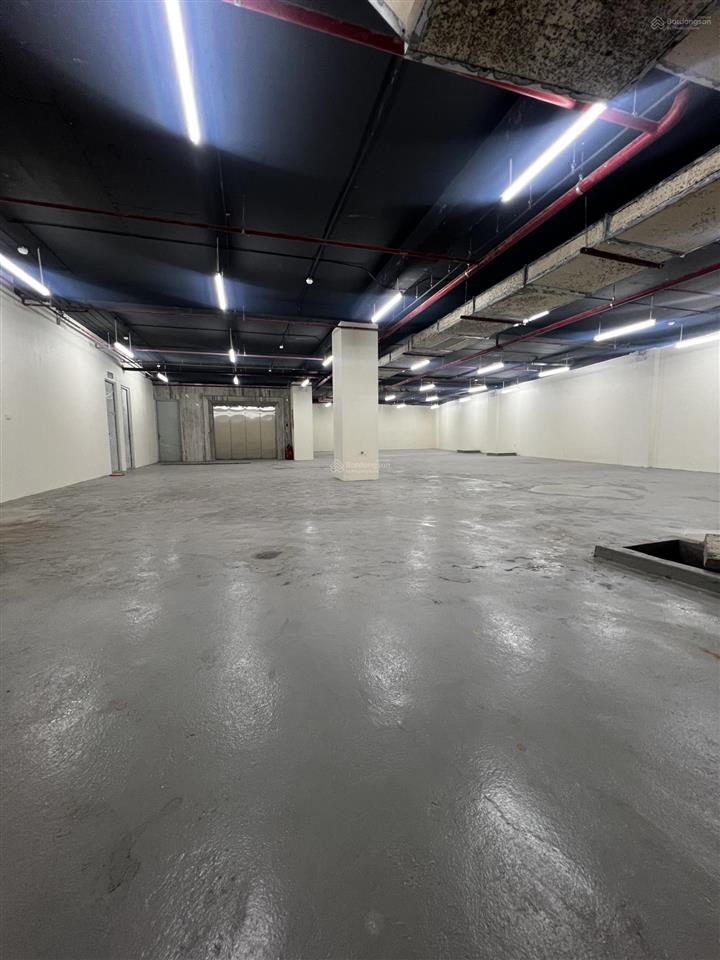 Bán toà nhà 10 tầng mặt phố hồng tiến, 500m2, mt 18m, view hồ, đón cầu trần hưng đạo sắp xong