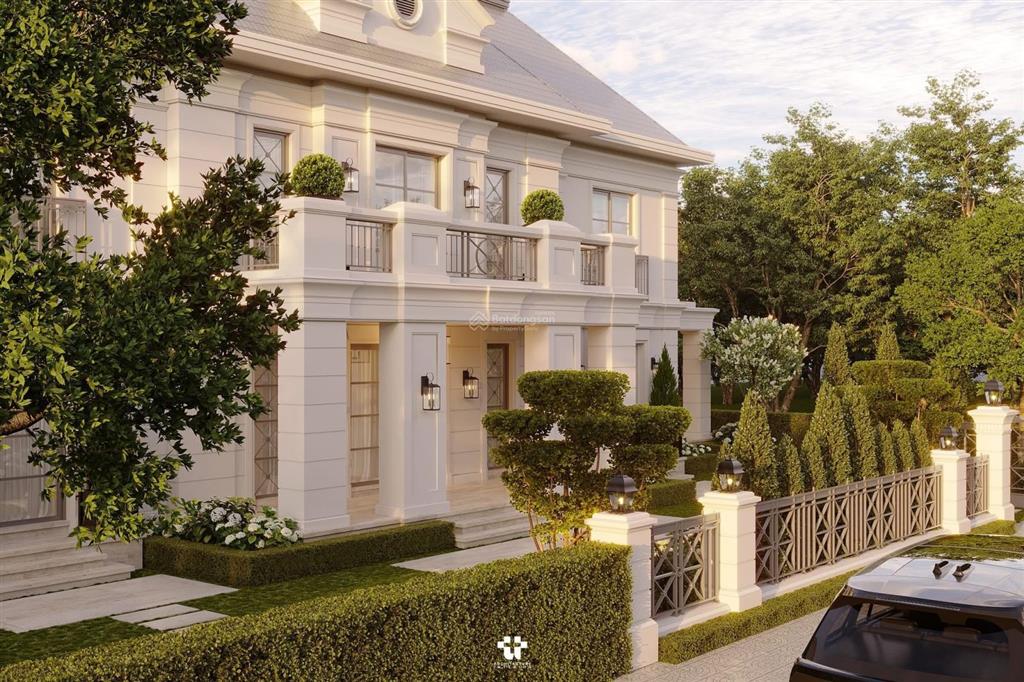 Cần bán nhà mặt phố tuệ tĩnh, dt 320m2, mt 13m, xây 4 tầng cầu thang máy, sân vườn đẹp