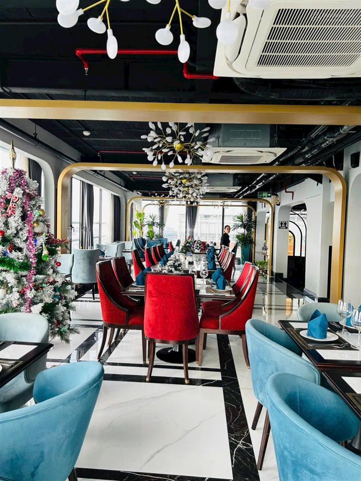 Cần bán nhà mặt phố bùi thị xuân, dt 102m2, mt 5m, xây 6 tầng, nở hậu,  0916 044 ***