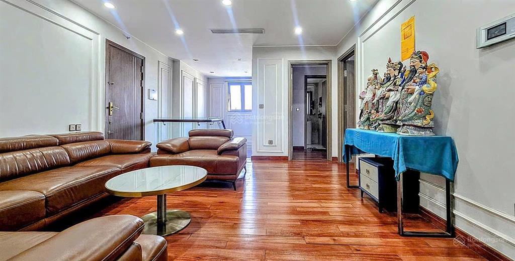 Cần bán ch penthouse duplex căn góc, 2 mặt thoáng, 4pn, nội thất cao cấp