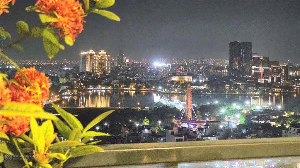 Cần bán ch penthouse duplex căn góc, 2 mặt thoáng, 4pn, nội thất cao cấp