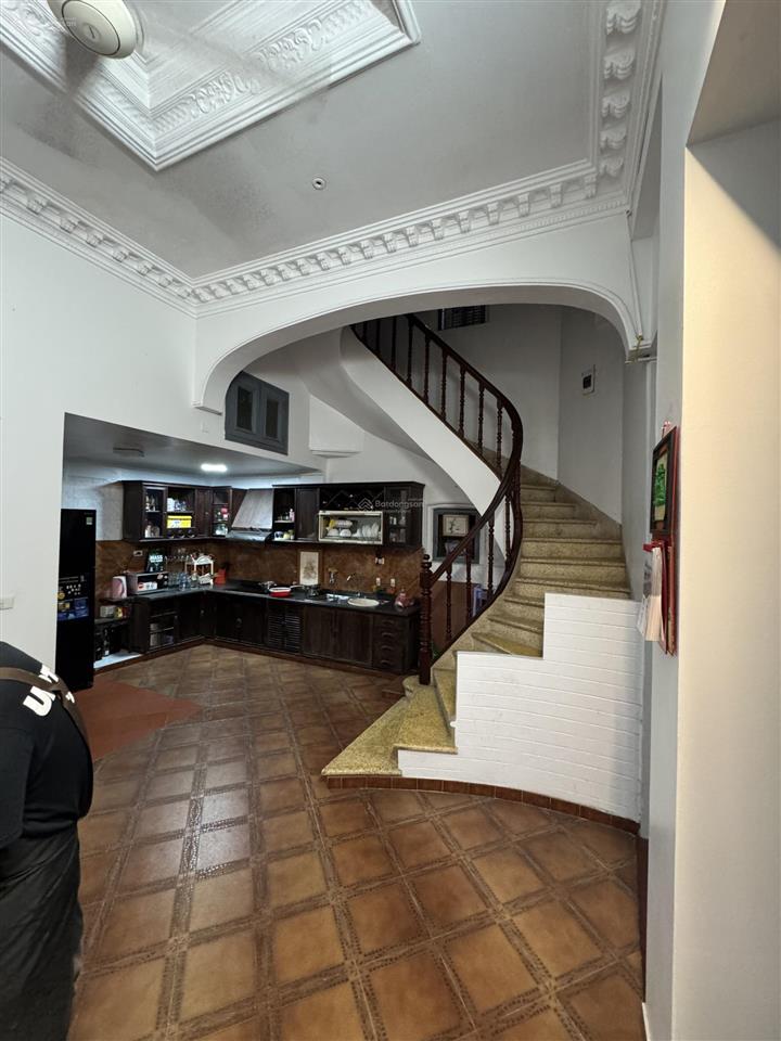 Bán nhà mặt phố hòe nhai ba đình 182m24t mt6,5m 2 thoáng 145 tỷ hoè nhai.