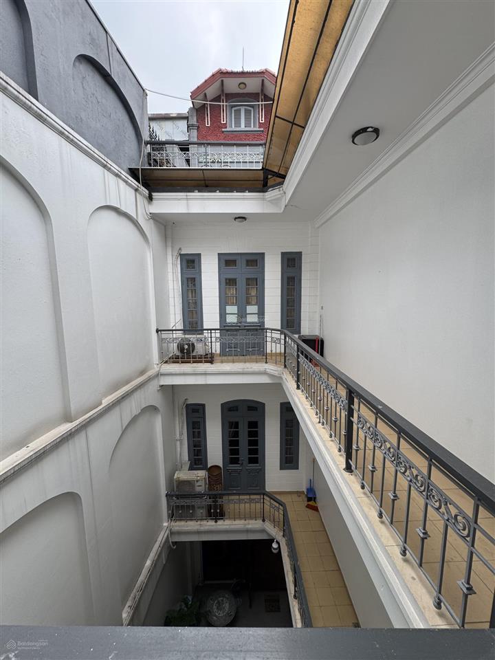 Bán nhà mặt phố hòe nhai ba đình 182m24t mt6,5m 2 thoáng 145 tỷ hoè nhai.