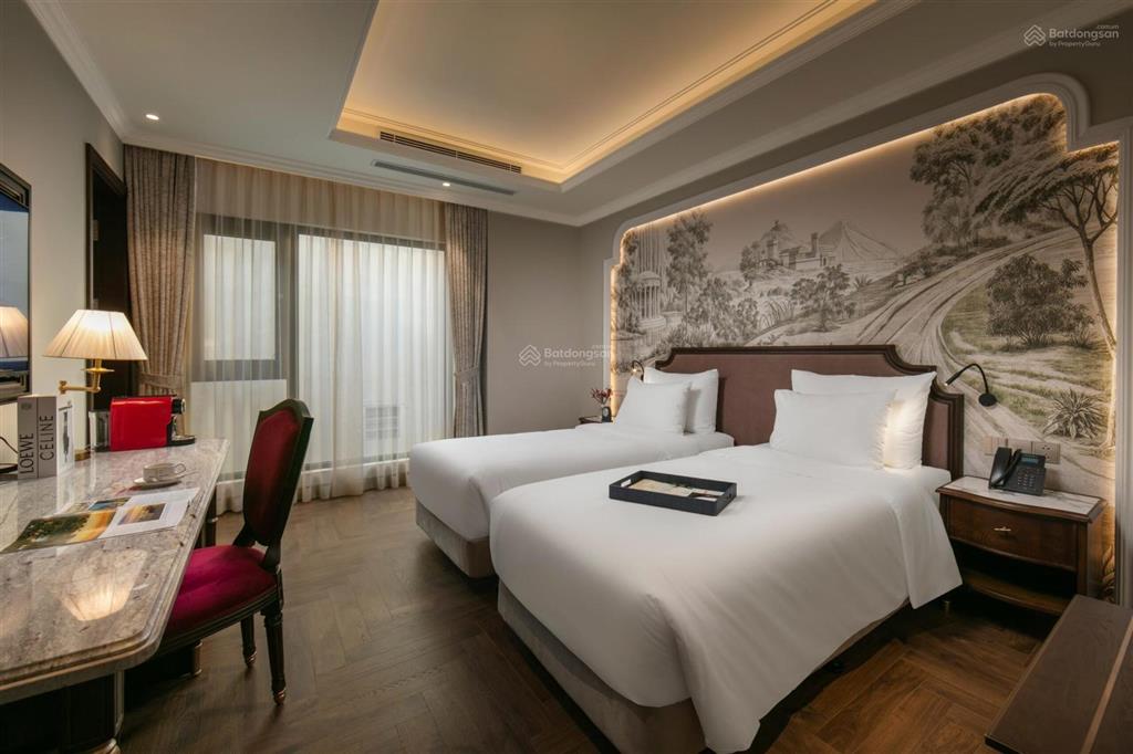 Cần bán khách sạn 42, 44 hàm long, gồm 100 phòng, cho thuê 36 tỷ/năm