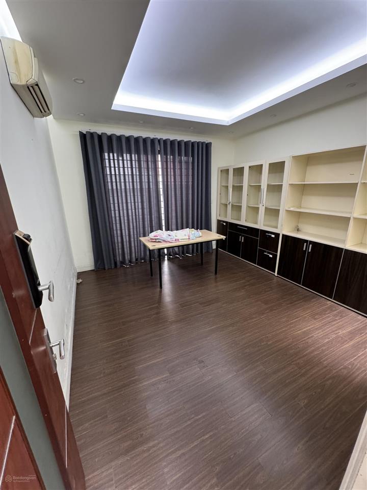Cần bán nhà mặt phố tông đản, hoàn kiếm, tầng 1 kinh doanh rất tốt