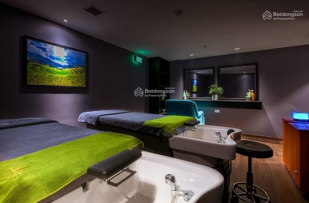 Khách sạn hàng buồm, 305m2, mặt tiền 10m, 65 phòng cao cấp, spa, gym, bar, bể bơi,  0916 044 ***