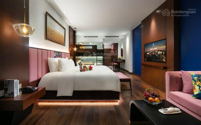 Cần bán khách sạn mặt phố hàng chiếu, dt 190m2, xây 10 tầng, gồm 40 phòng