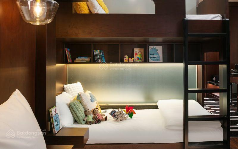 Cần bán khách sạn mặt phố hàng chiếu, dt 190m2, xây 10 tầng, gồm 40 phòng