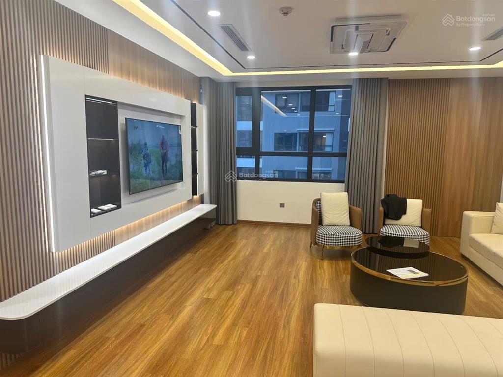 Tôi cần bán chcc brg 25 lê văn lương, dt 161,4m2, 4pn, 3wc, ban công đông nam, tây nam